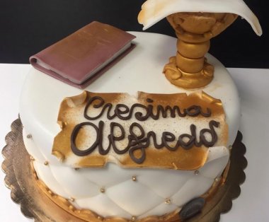 Festeggia con una torta 30